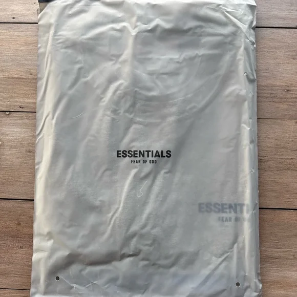 New Essentials Fear of God SS22 Dark Oatmeal Tee Sizes S, M, L - Picture 3 of 9